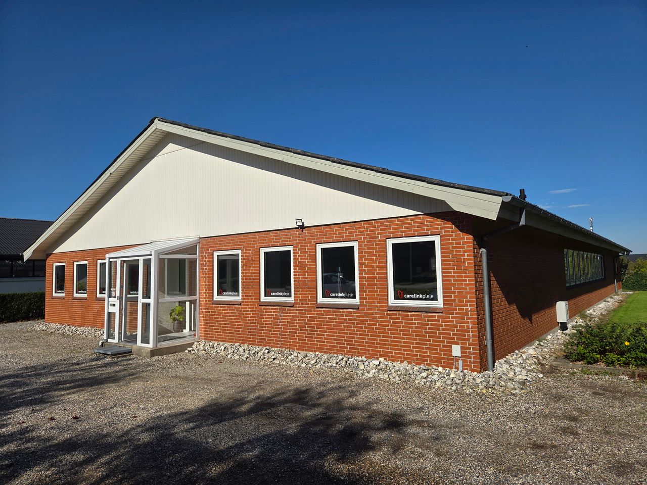 image 01