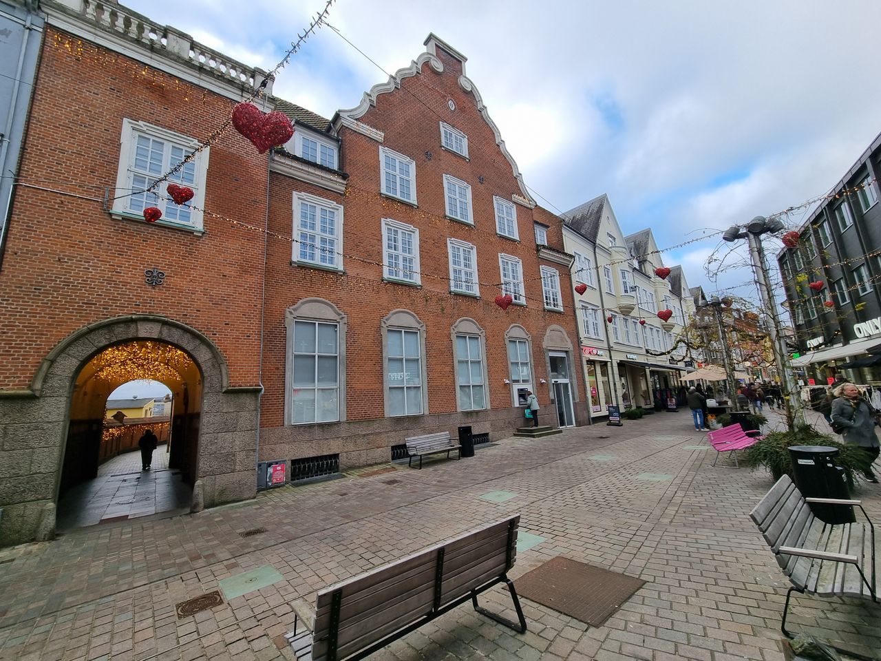 image 01